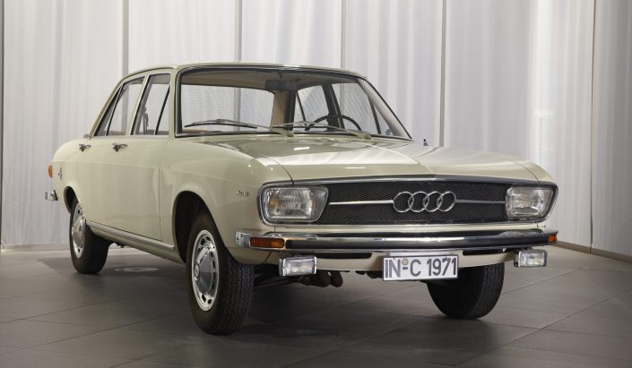 i1141342_audi_100_c1_017