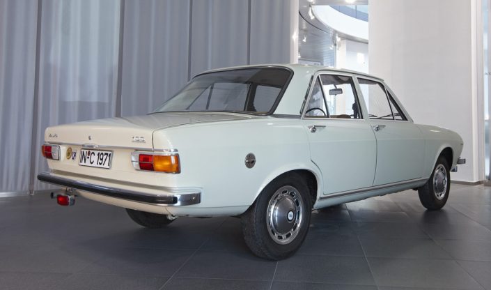 i1141346_audi_100_c1_038