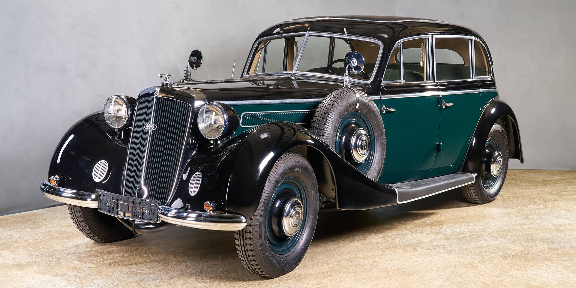 2017-Zylinderhaus-Horch-Limousine-2500px